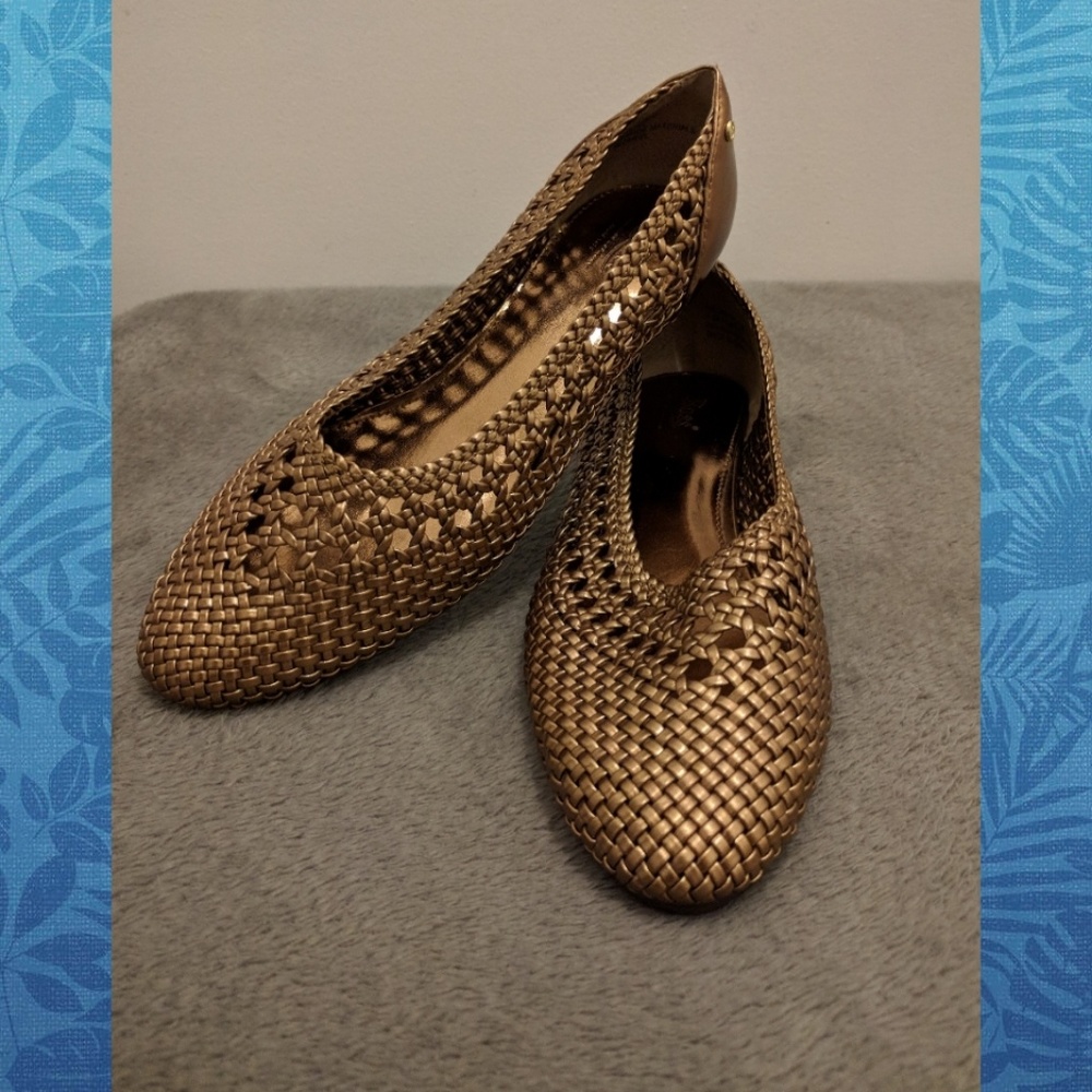 G.H. Bass&Co Bronze Flats 7.5